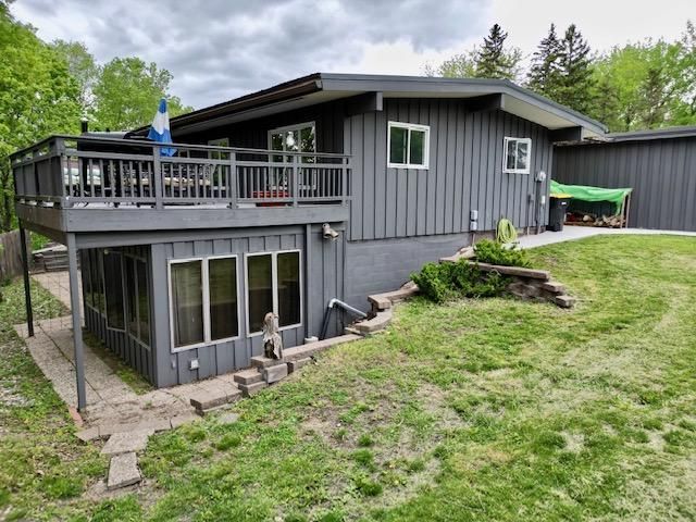156 Cedar Point Rd, Redwood Falls, MN 56283