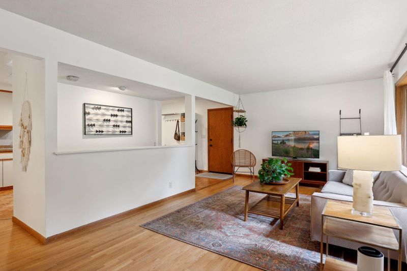 8800 Poplar Bridge Rd, Minneapolis, MN 55437