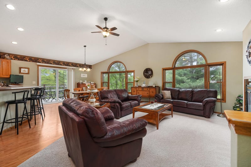 N6836 River Ridge Ln, Durand, WI 54736