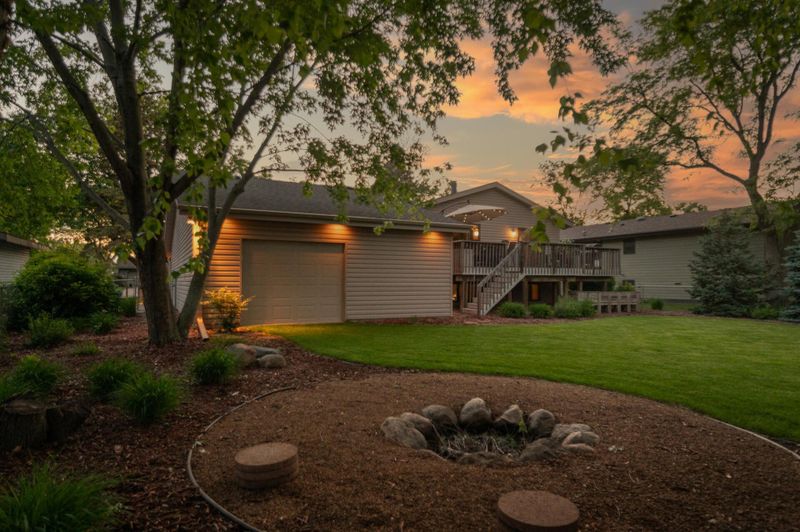 8008 Sierra Pw, Minneapolis, MN 55444