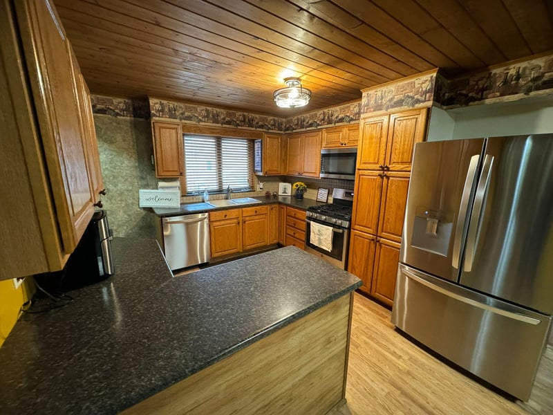 209 Rohrer St, Round Lake, MN 56167
