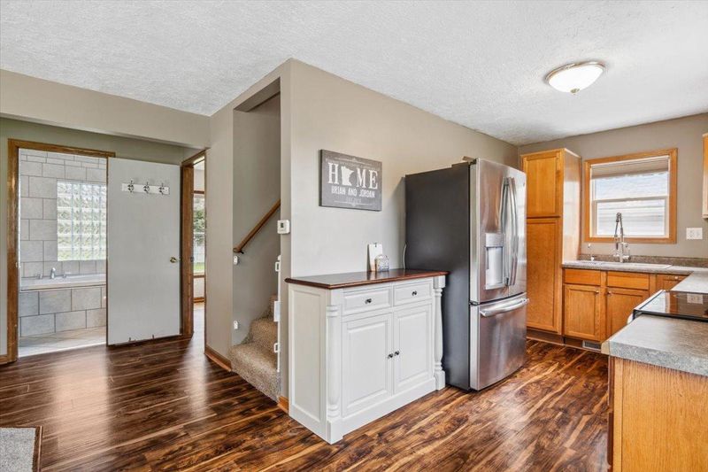 9170 Jackson Ave, Circle Pines, MN 55014