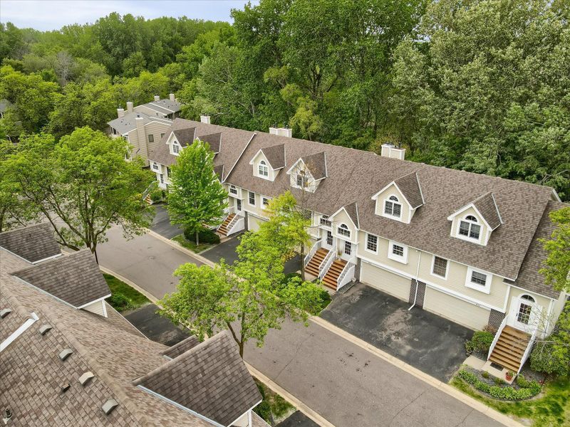 4930 Bayswater Rd, Minnetonka, MN 55345