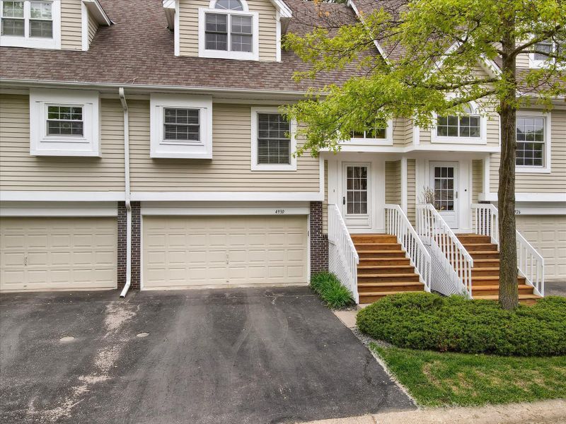 4930 Bayswater Rd, Minnetonka, MN 55345