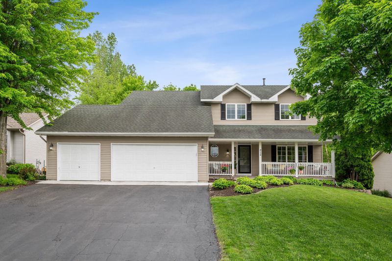215 Jaspers Cir S, Chaska, MN 55318