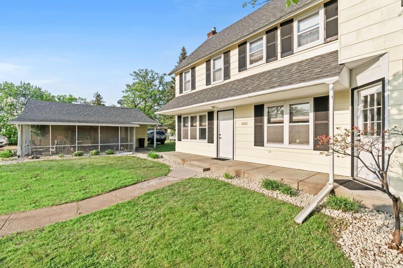 6682 Main St, North Branch, MN 55056