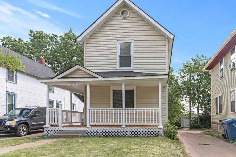 1810 Bryant Ave N, Minneapolis, MN 55411