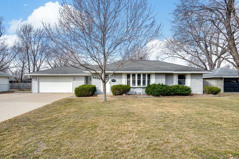8908 Chicago Ave S, Bloomington, MN 55420
