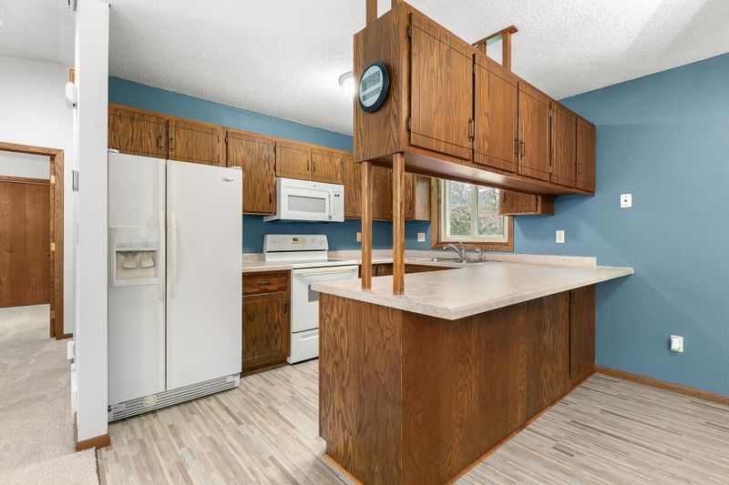 894 Pearl View Dr, Sauk Rapids, MN 56379