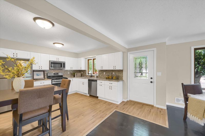 146 16th Ave S, South Saint Paul, MN 55075