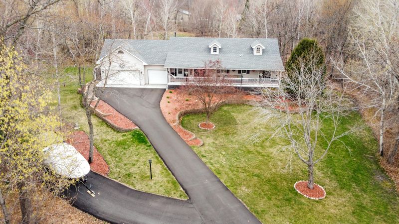 27276 Bayshore Dr, Isanti, MN 55040