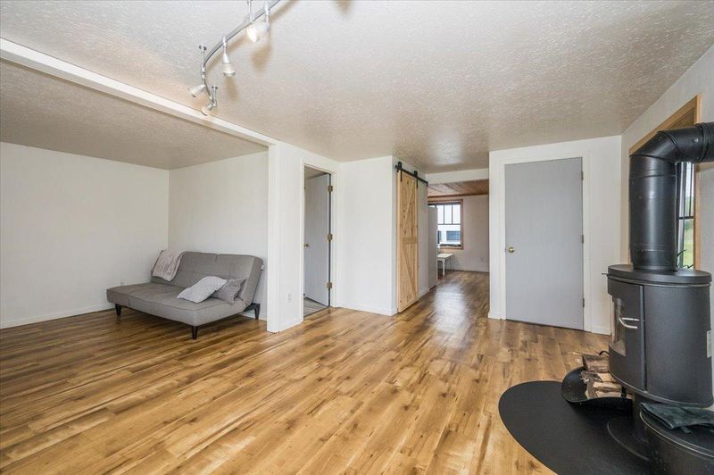 4221 E 1st St, Superior, WI 54880