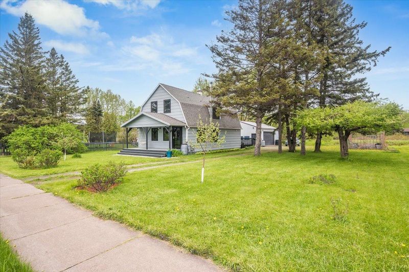 4221 E 1st St, Superior, WI 54880