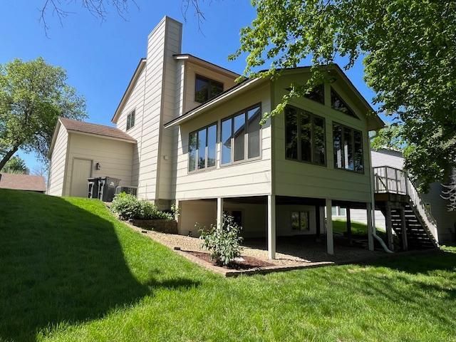 10472 Lee Dr, Eden Prairie, MN 55347