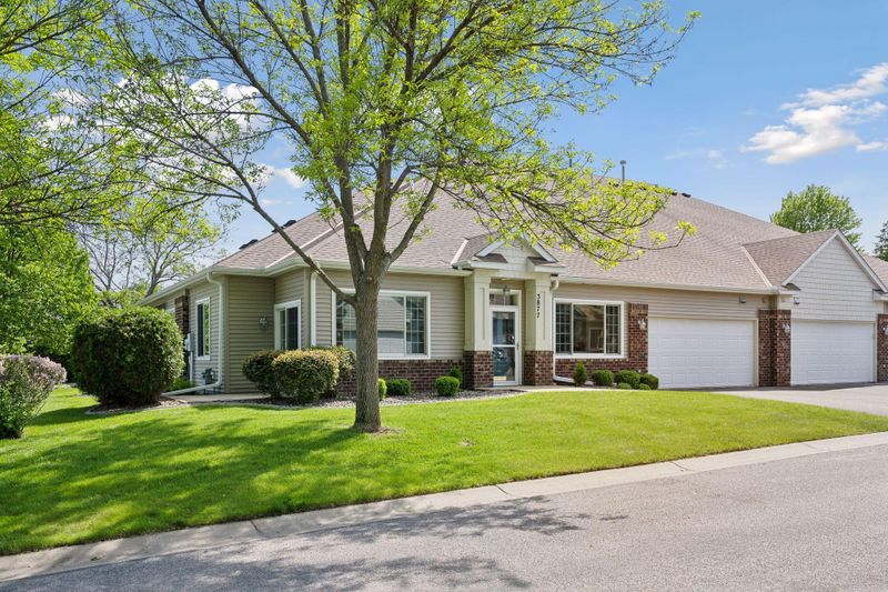 3877 Lawndale Ln N, Minneapolis, MN 55446