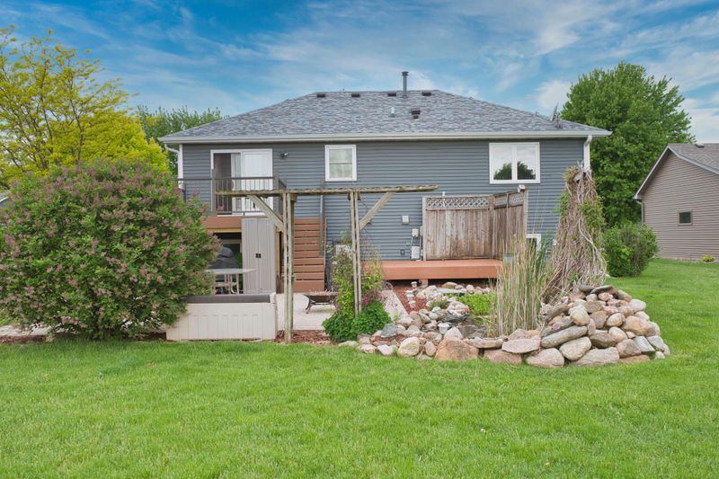 1402 2nd Avenue Cir NE, Kasson, MN 55944