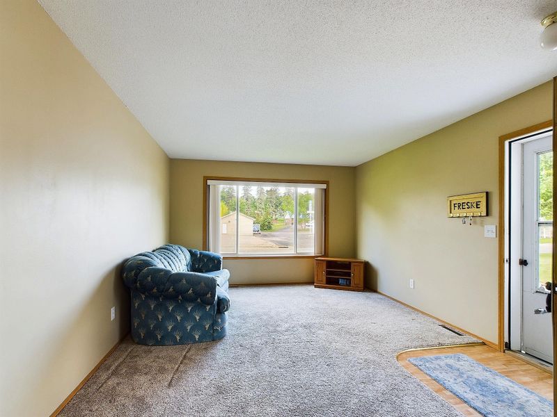 205 E 6th St, Starbuck, MN 56381