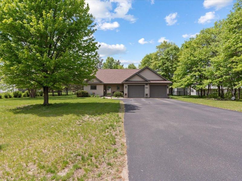 11743 Knotty Pine Dr, Baxter, MN 56425