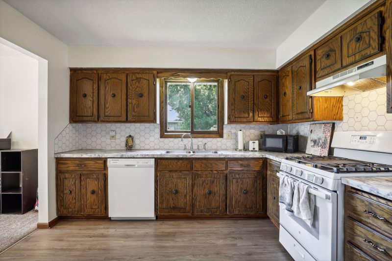 8208 Quebec Ct N, Brooklyn Park, MN 55445