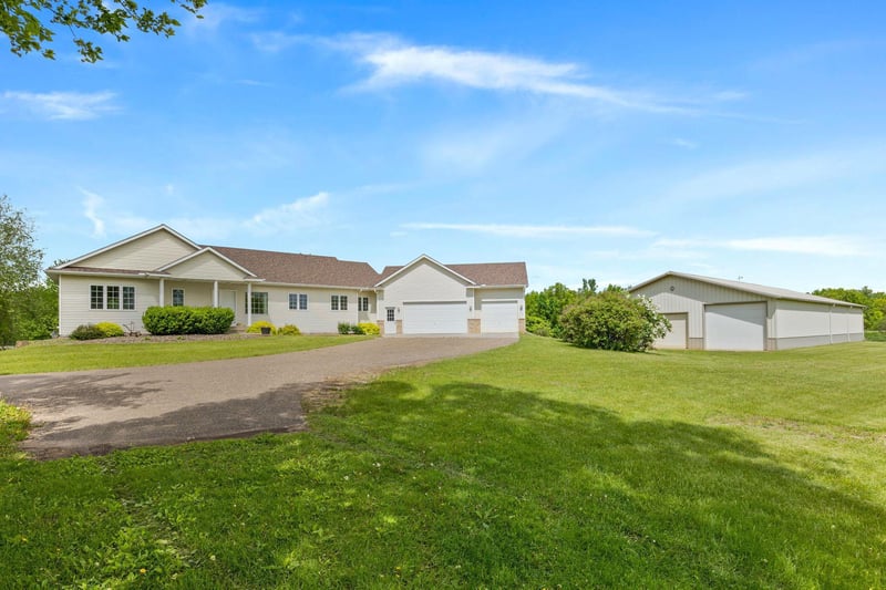 19305 Driscoll St NW, Nowthen, MN 55330