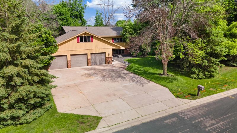 13535 Quentin Ave S, Savage, MN 55378
