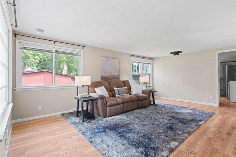 2336 Hoxie Ave, White Bear Twp, MN 55110
