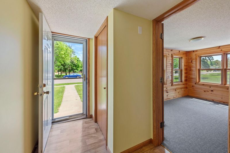 625 8th St SW, Pine City, MN 55063