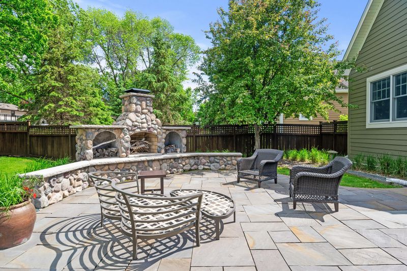 11500 Arrowood Ln N, Maple Grove, MN 55369