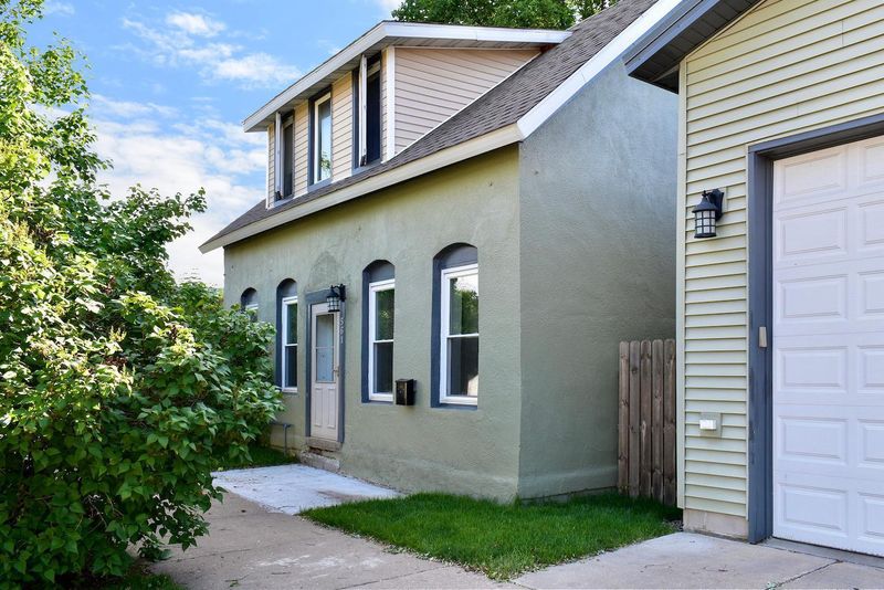 561 Zumbro St, Winona, MN 55987