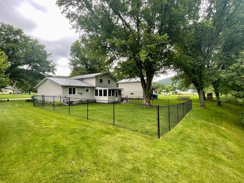 1273 Sherry Dr, Minnesota City, MN 55959