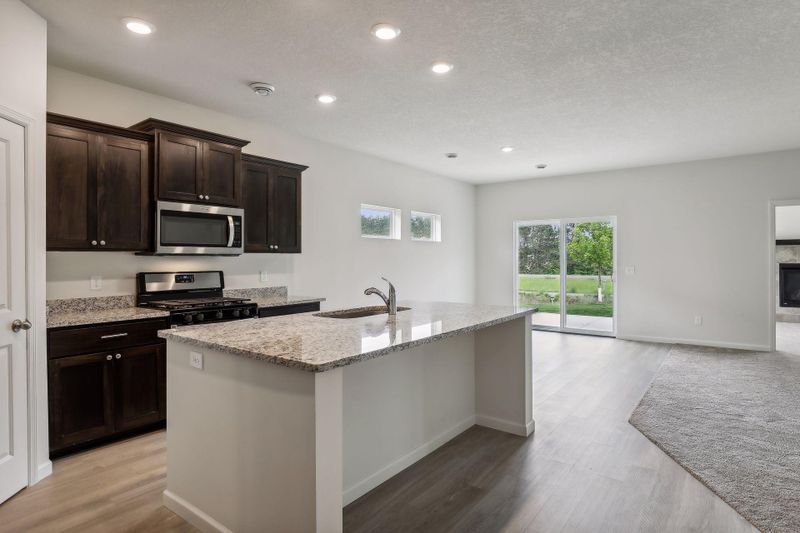 39573 Fawn Ave, North Branch, MN 55056