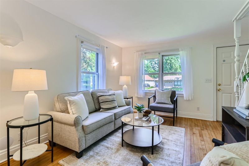1728 Field Ave, Saint Paul, MN 55116