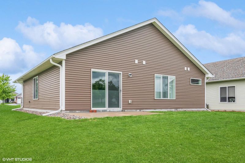 1005 Golden Way NW, Isanti, MN 55040