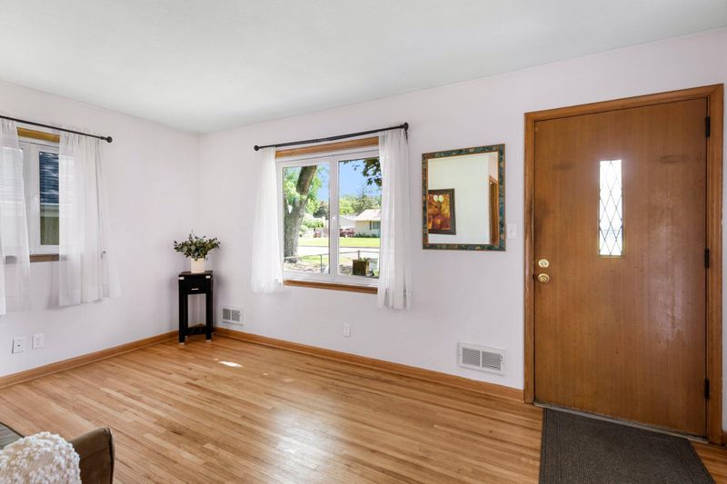 799 Holley Ave, Saint Paul Park, MN 55071