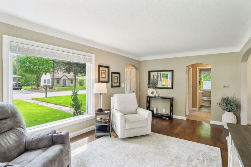 130 22nd Ave SW, Faribault, MN 55021