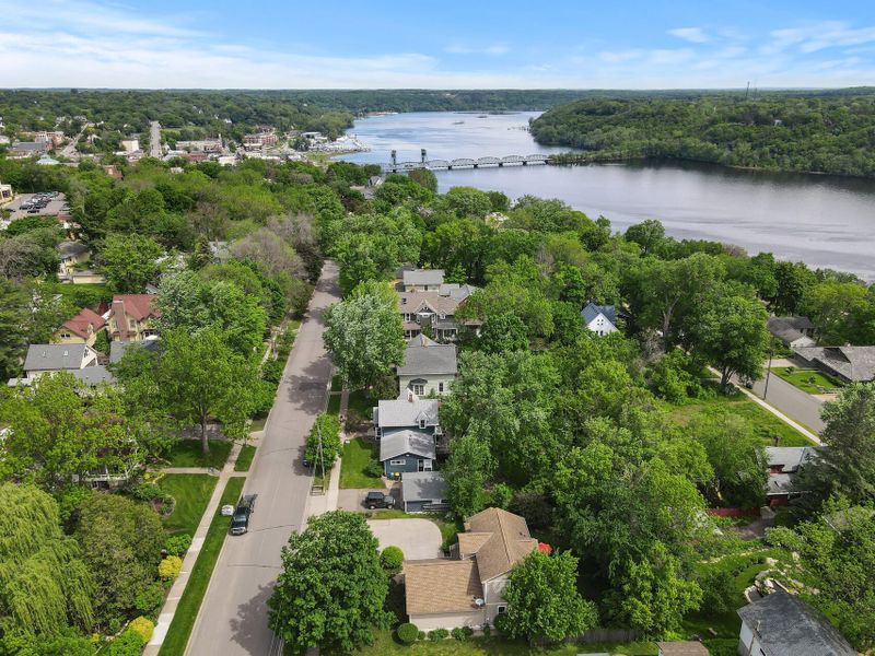 817 1st St S, Stillwater, MN 55082