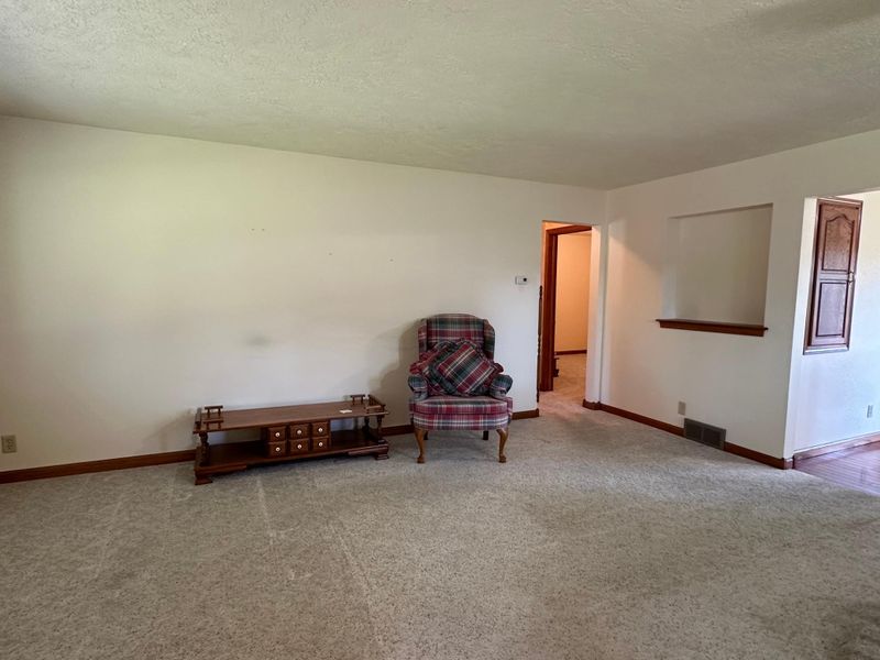 114 W Virginia St, Luverne, MN 56156