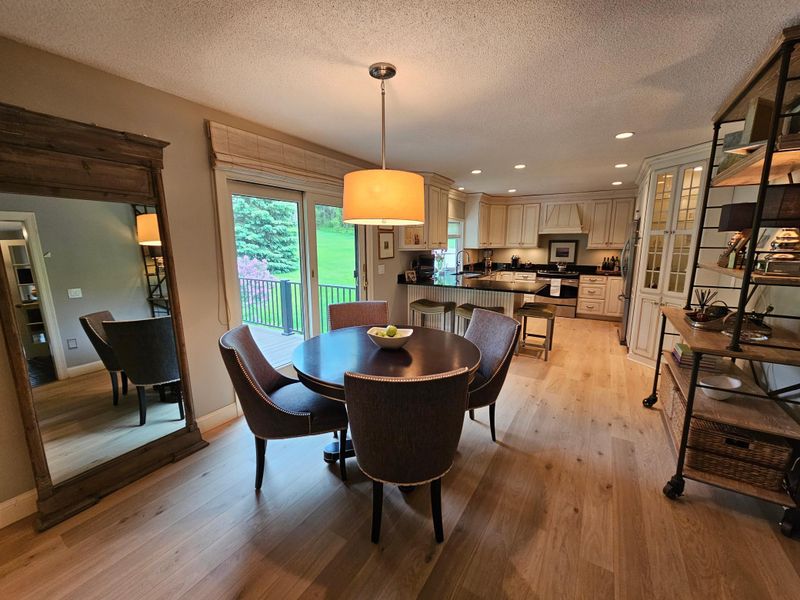 185 W Kraft Rd, West Saint Paul, MN 55118