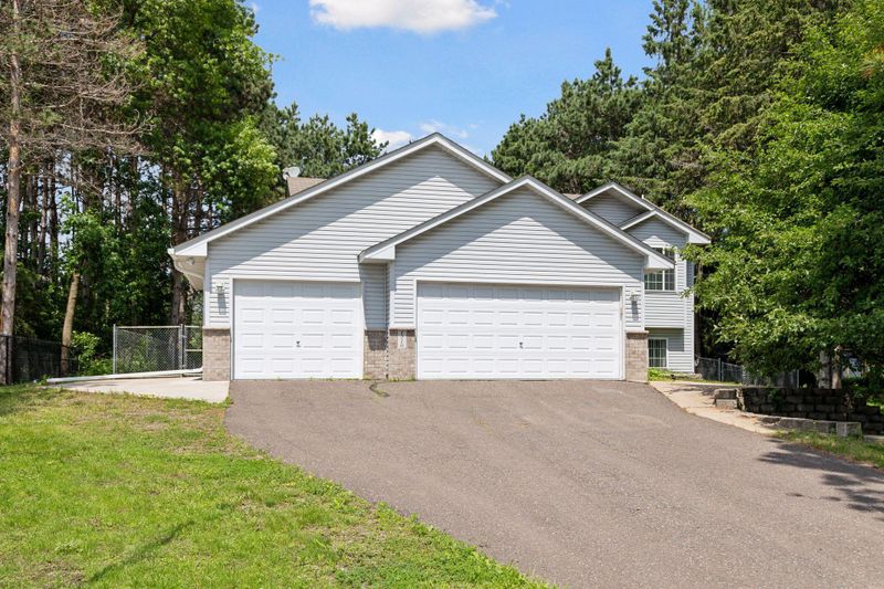 1210 34th Ave SW, Cambridge, MN 55008