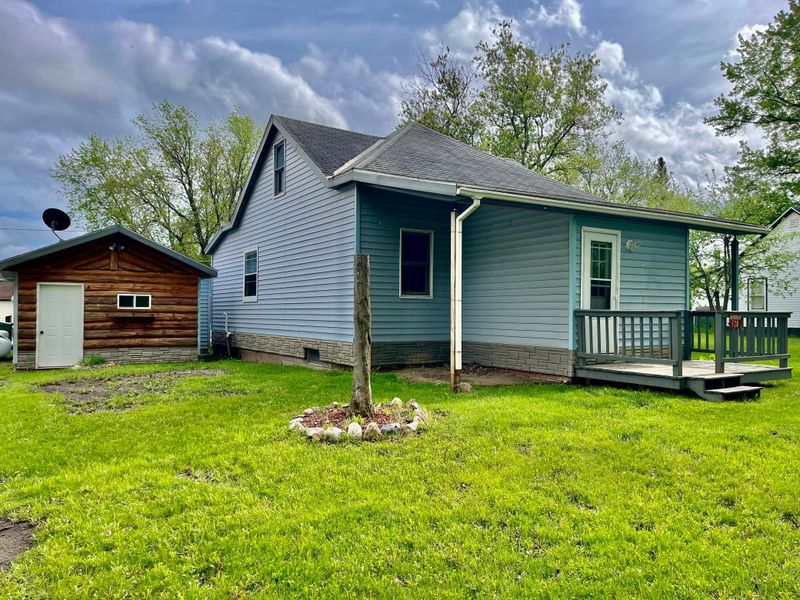 28 Beasley Ave, Taconite, MN 55786