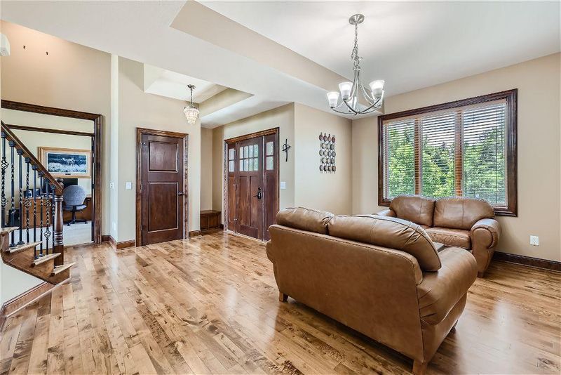 8064 Vagabond Ln N, Maple Grove, MN 55311