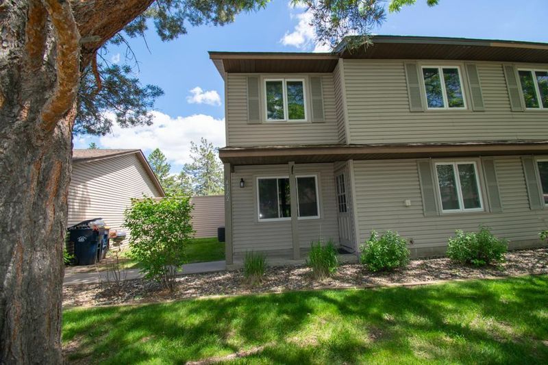 4722 Anne Point, Eagan, MN 55122