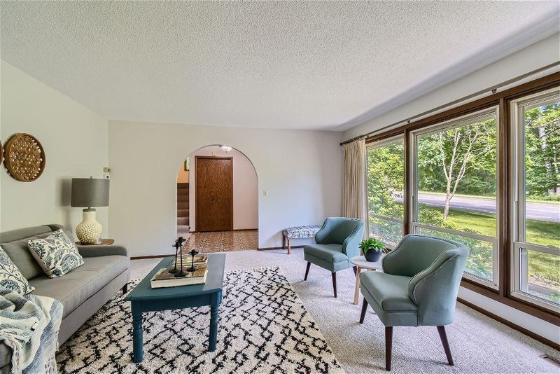 2249 Mississippi St, New Brighton, MN 55112