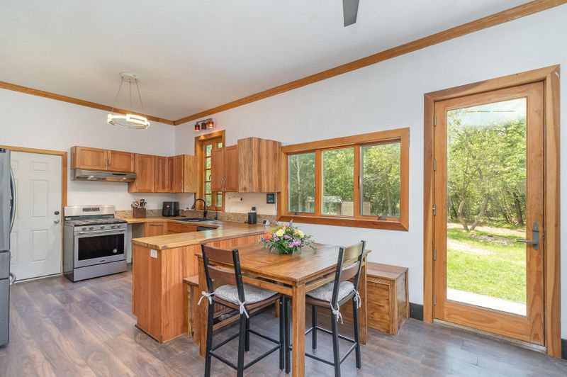 5006 400th St, North Branch, MN 55056
