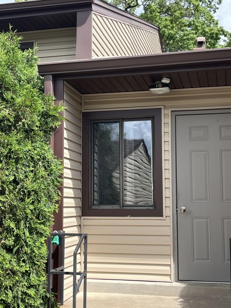 7230 Vista Ct, Eden Prairie, MN 55346