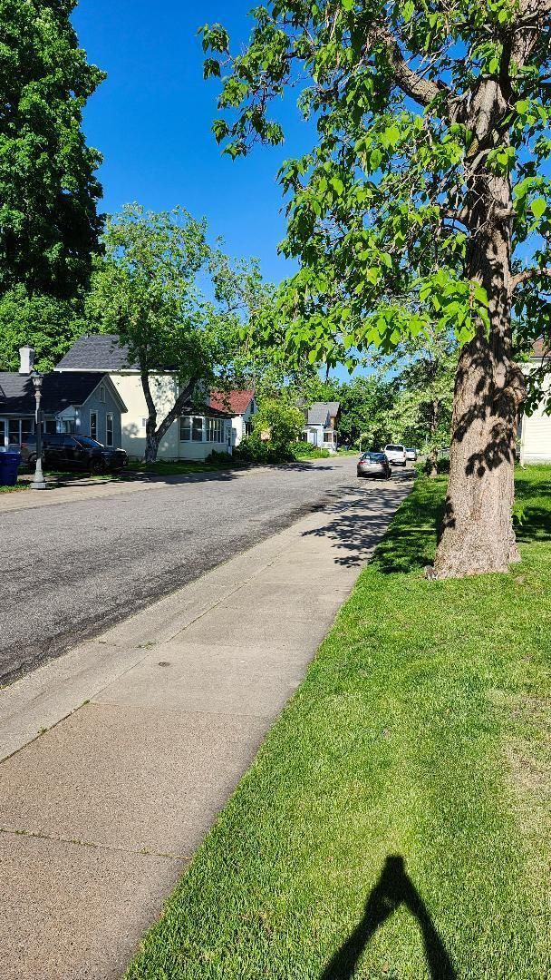 428 Banfil St, Saint Paul, MN 55102