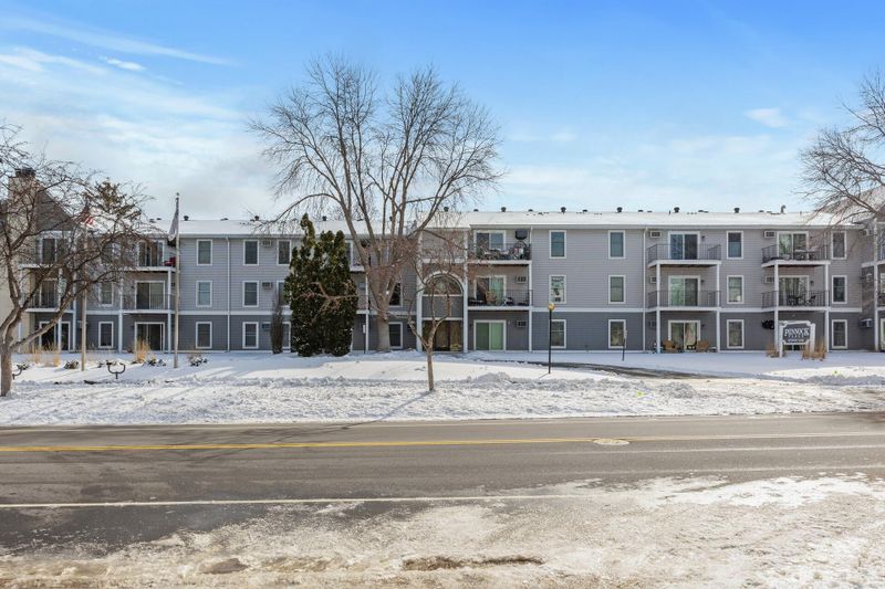 14182 Pennock Ave #106, Apple Valley, MN 55124
