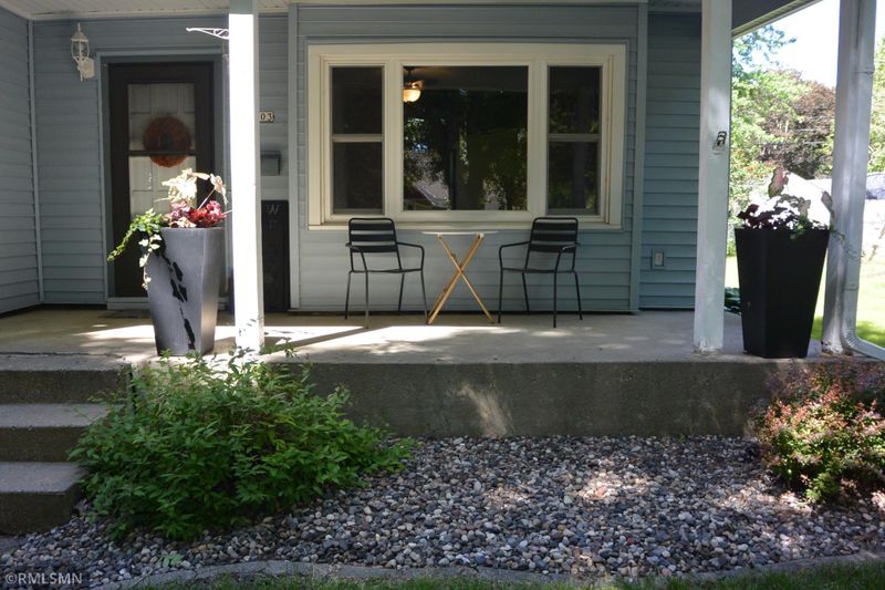 1603 Ives Ave N, Glencoe, MN 55336