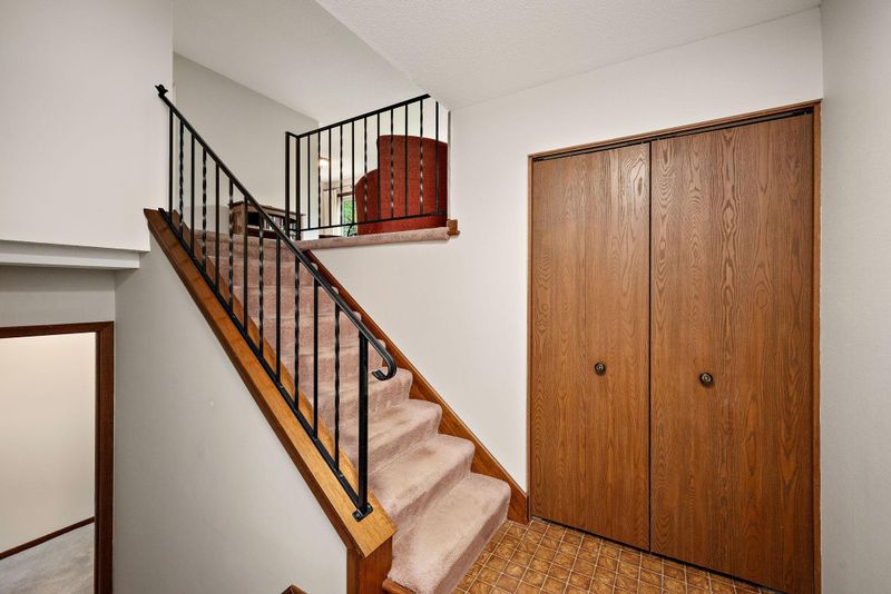 1733 Nokia Way, Eagan, MN 55122