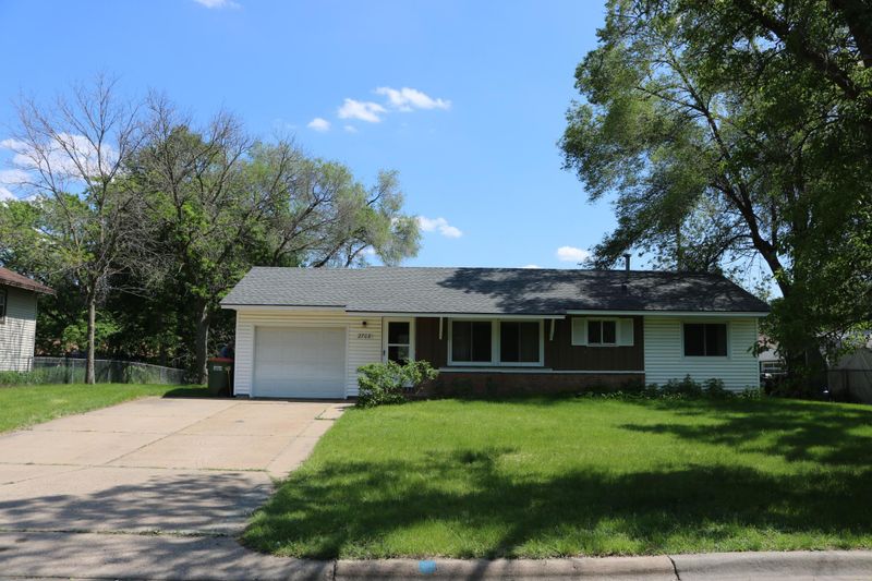 2708 107th Ave NW, Minneapolis, MN 55433